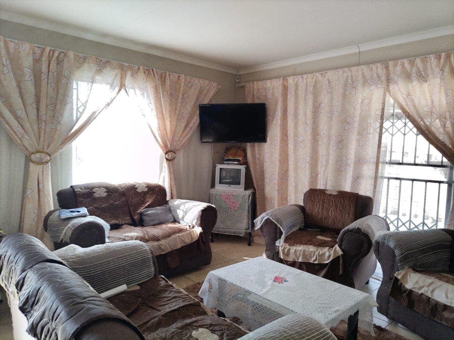 3 Bedroom Property for Sale in Waterkloof North West